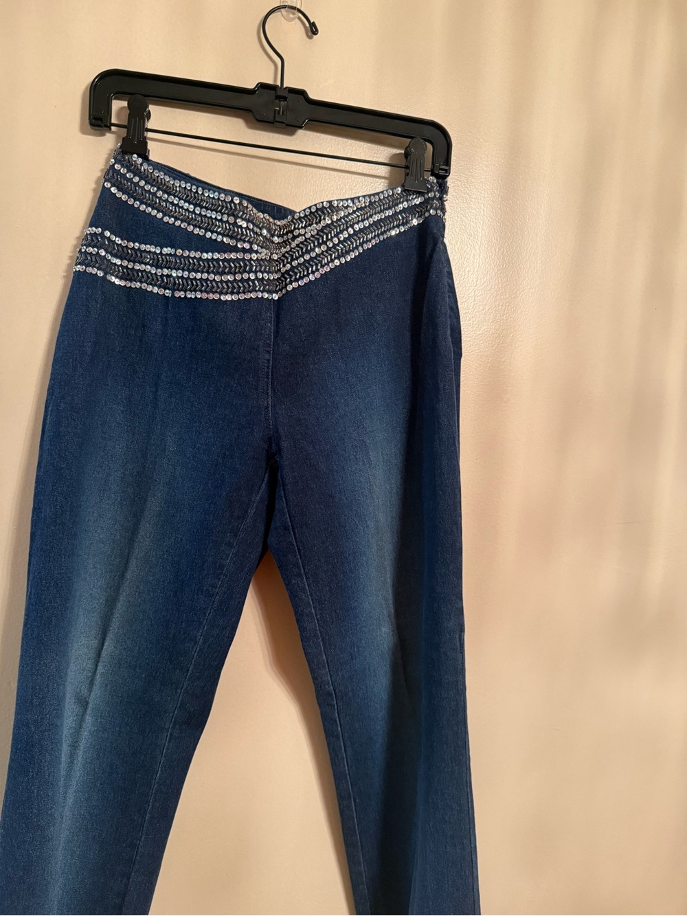 Basic Editions Dark Blue High-Rise Jeans with Beaded Waist